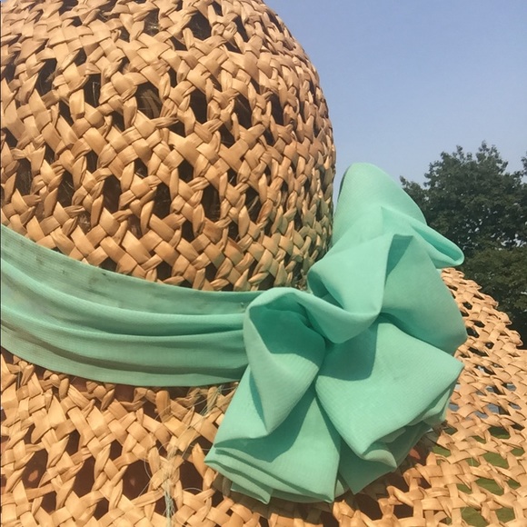 Meet your Posher, Brittney - Picture 4 of 8